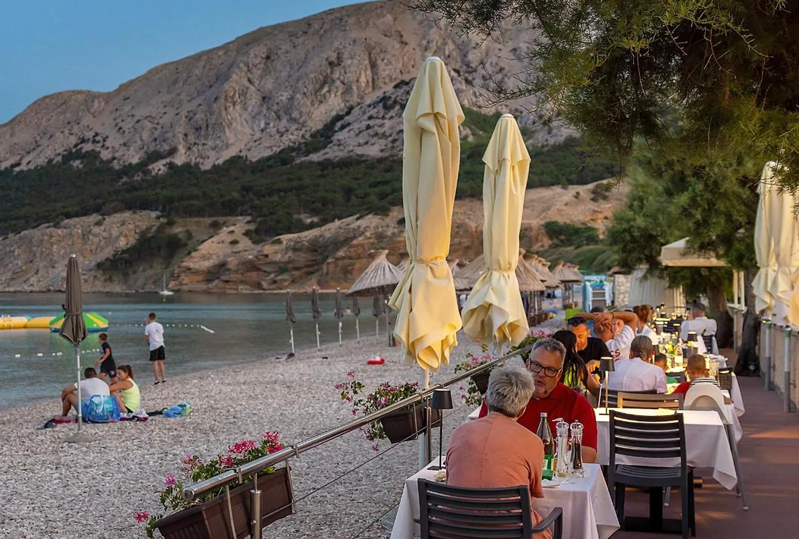 Hotel Dobrovit Baska
