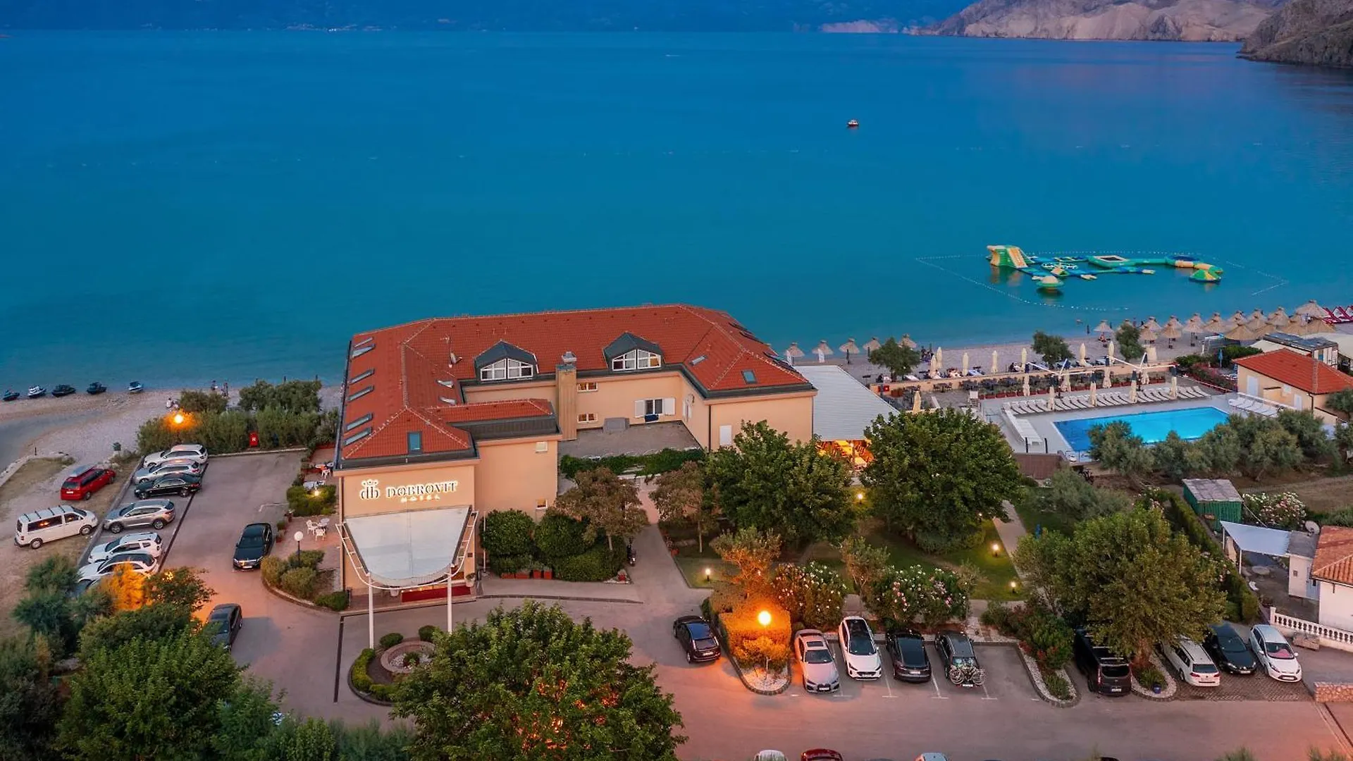 Hotel Dobrovit Baška 3*,