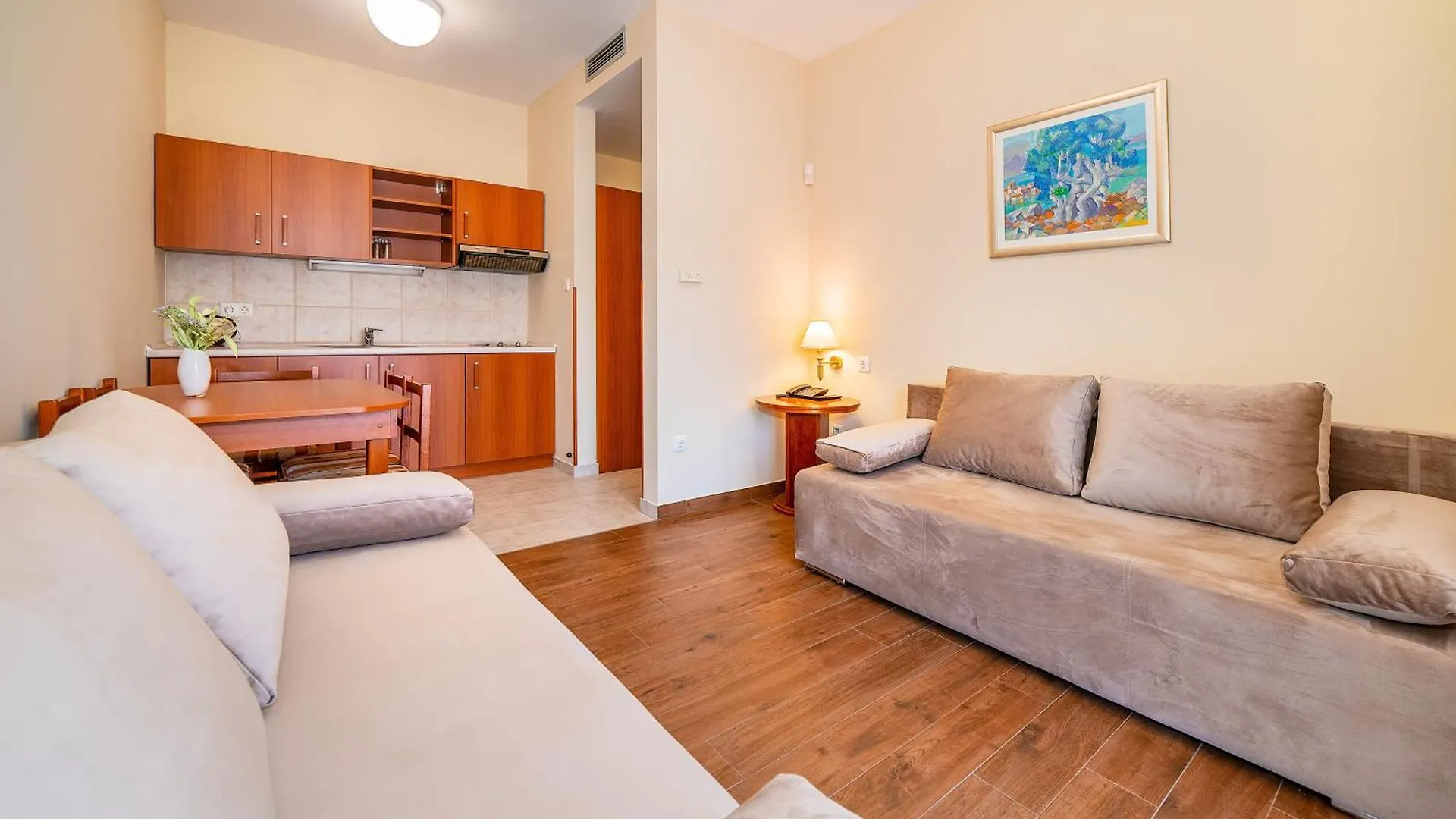 Hotel Dobrovit Baska