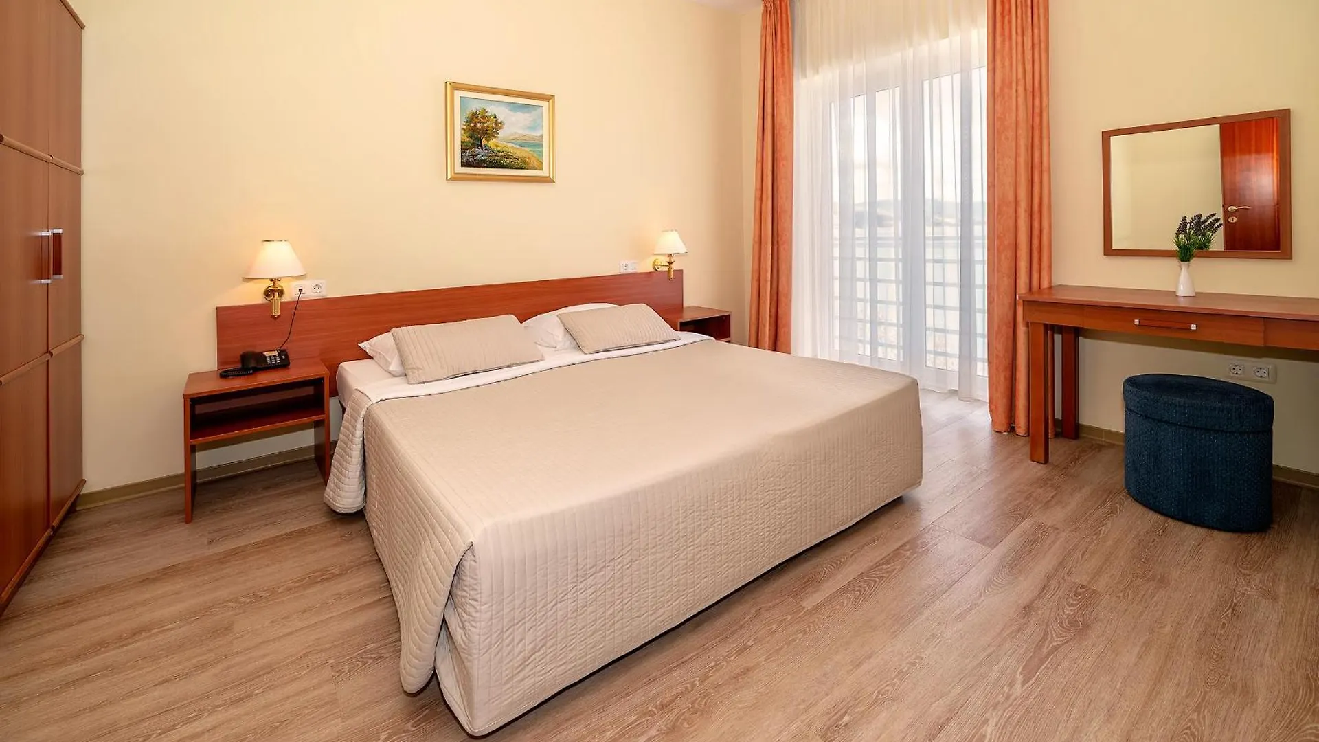 Hotel Dobrovit Baska